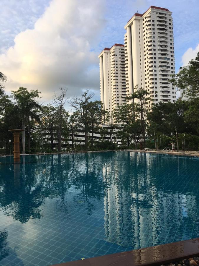 Апартаменты View Talay 5D Golf Паттайя Экстерьер фото